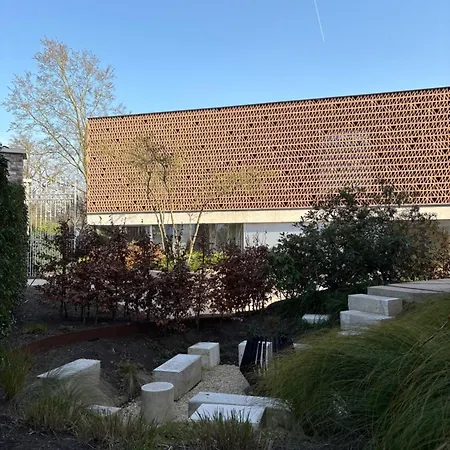 Konukevi Dezwartefles